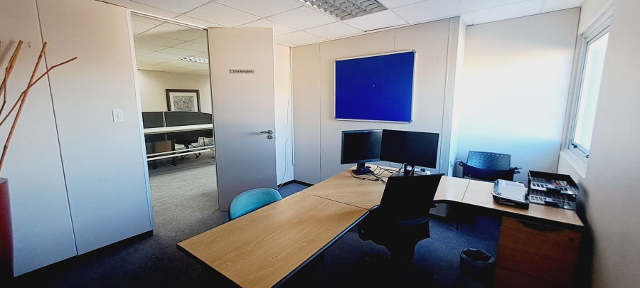 To Let commercial Property for Rent in Rosenpark Western Cape